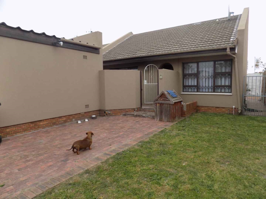 2 Bedroom Property for Sale in Soneike Western Cape